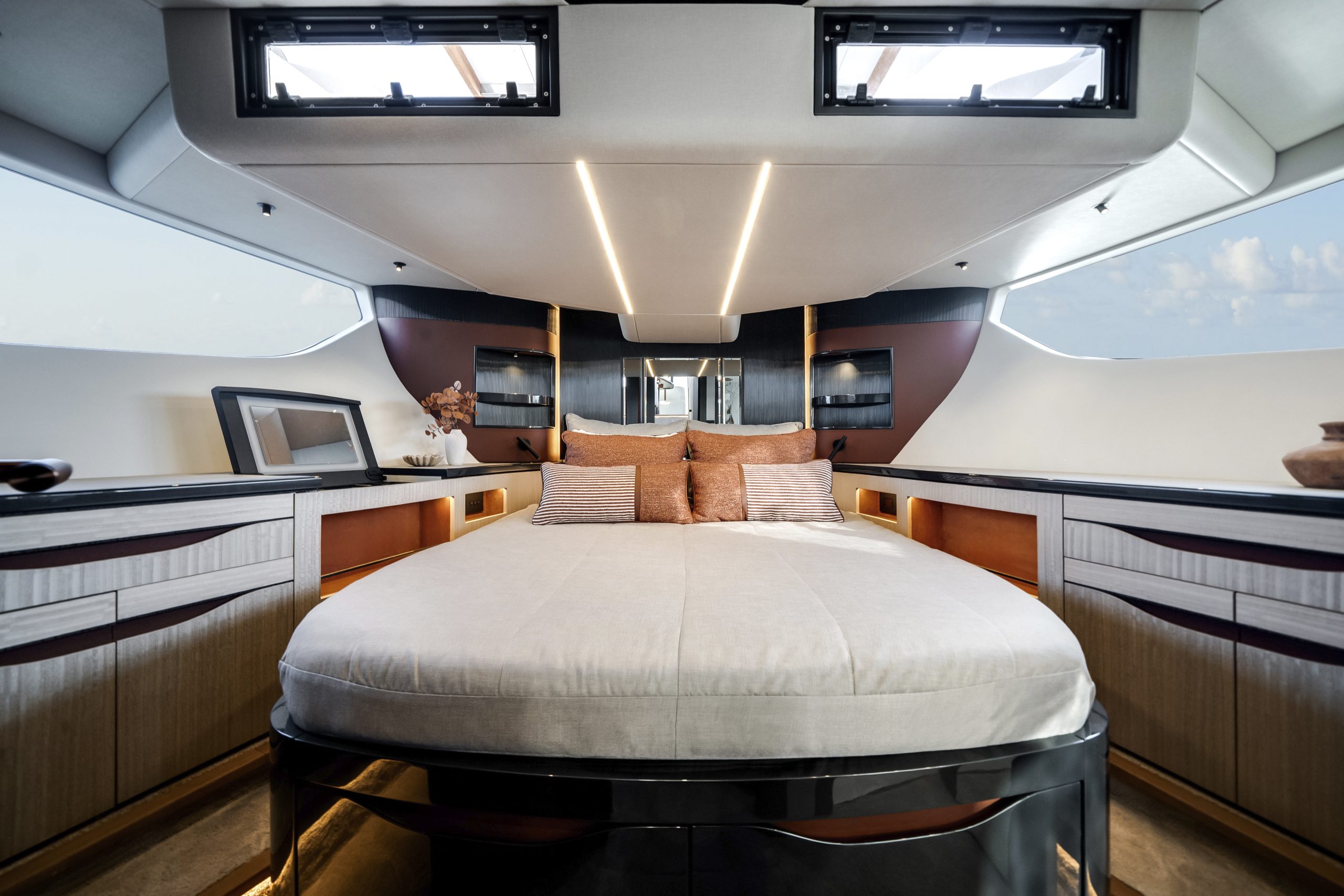 Asia's First 520 Fly - VIP Cabin