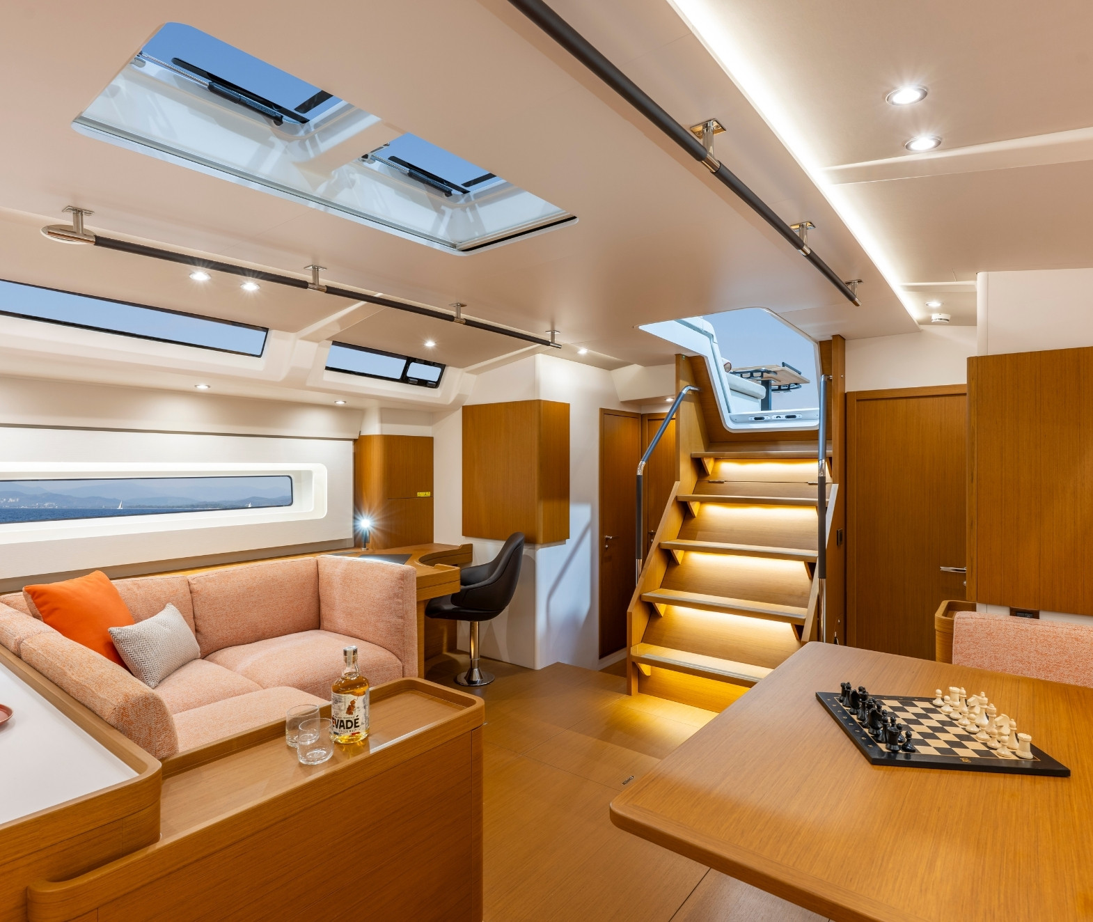 BENETEAU SAILBOAT FIRST 60 INTERIOR DESIGN 03