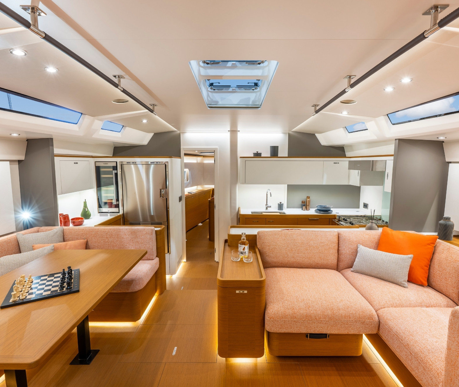 BENETEAU SAILBOAT FIRST 60 INTERIOR DESIGN 04