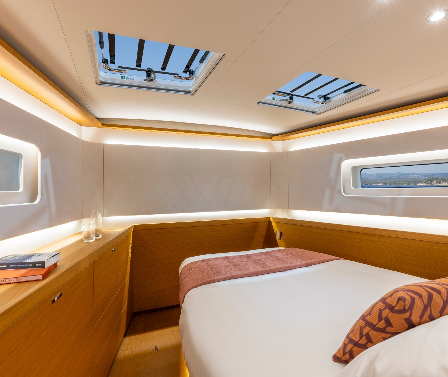 BENETEAU SAILBOAT FIRST 60 INTERIOR DESIGN 12