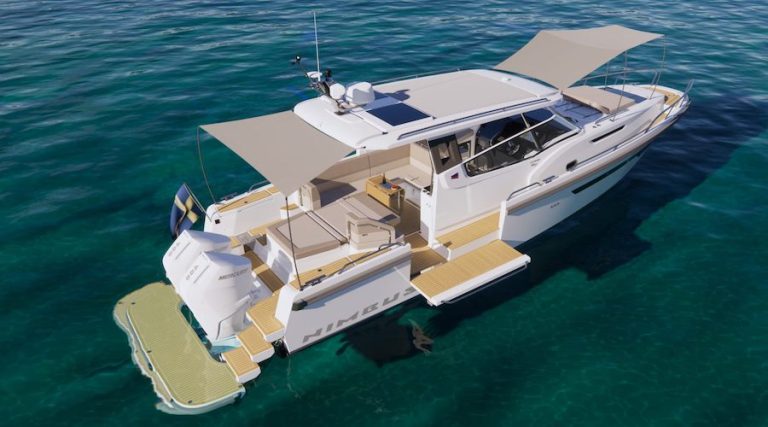 Best Motor Yachts Under 50 Feet for Hong Kong
